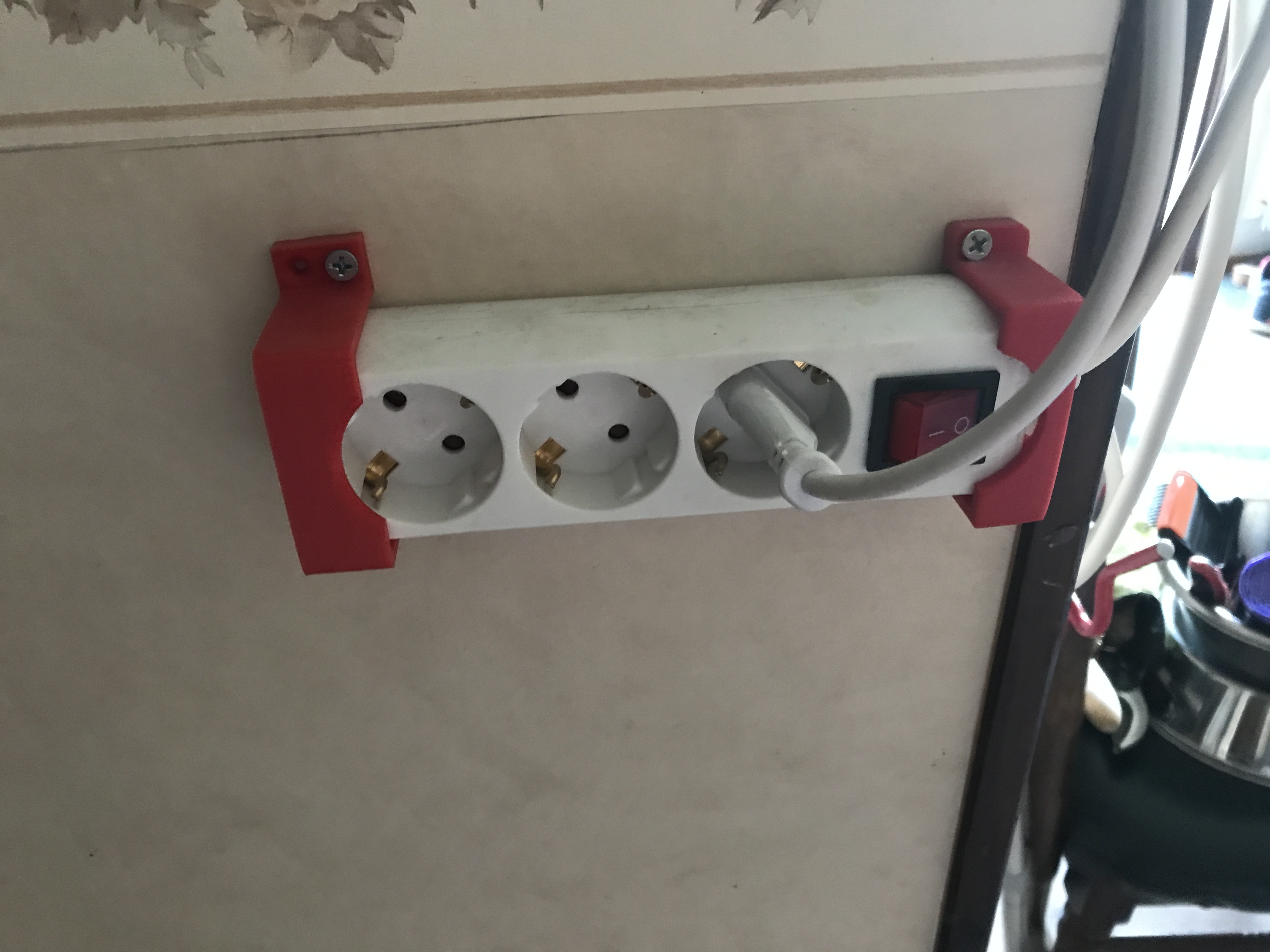 Miniatura 3 do modelo 3D Power strip holder