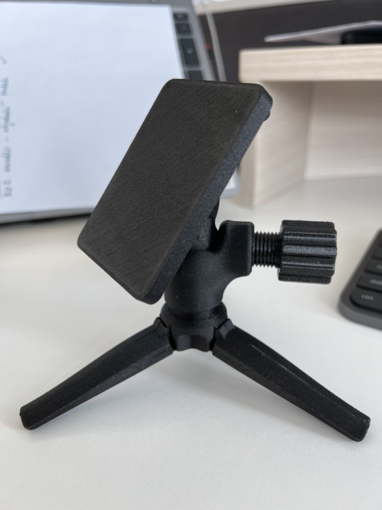 Mobile Phone Tripod MagSafe