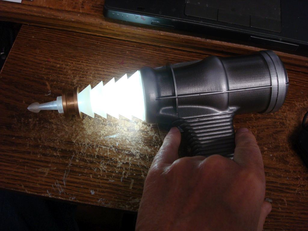 Miniatura 2 do modelo 3D Forbidden Planet , A simple Blaster 2