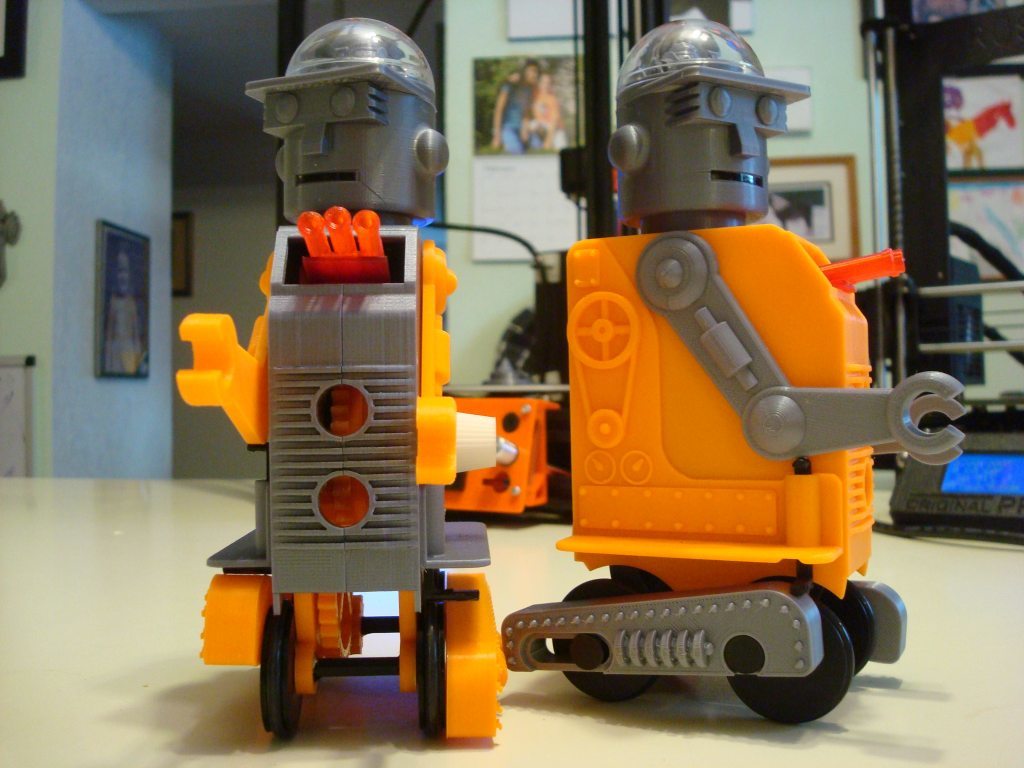 Mr. Defender 3d printed windup Robot  "Remix"