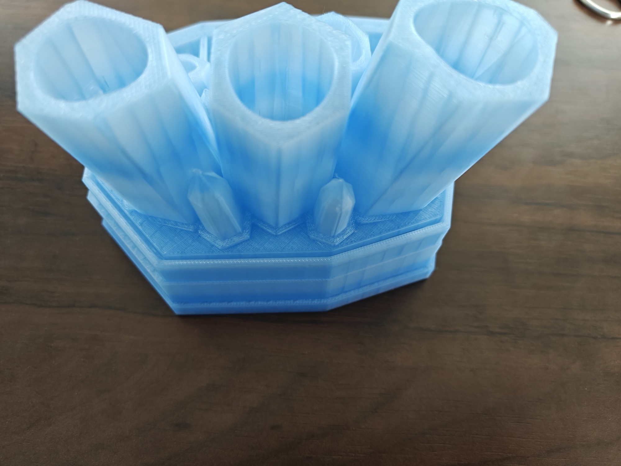 the printed cluster seated on the box
