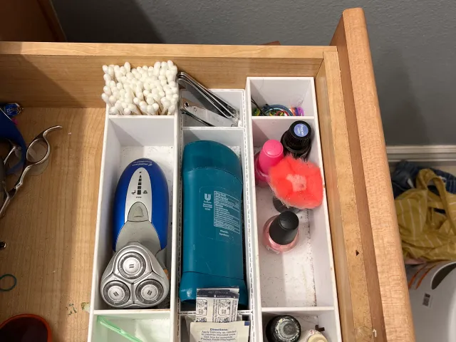 Interlocking drawer storage box