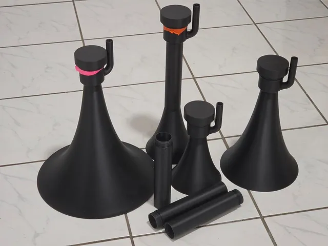 Large *LOUD* Air Horn  - Screw Fit