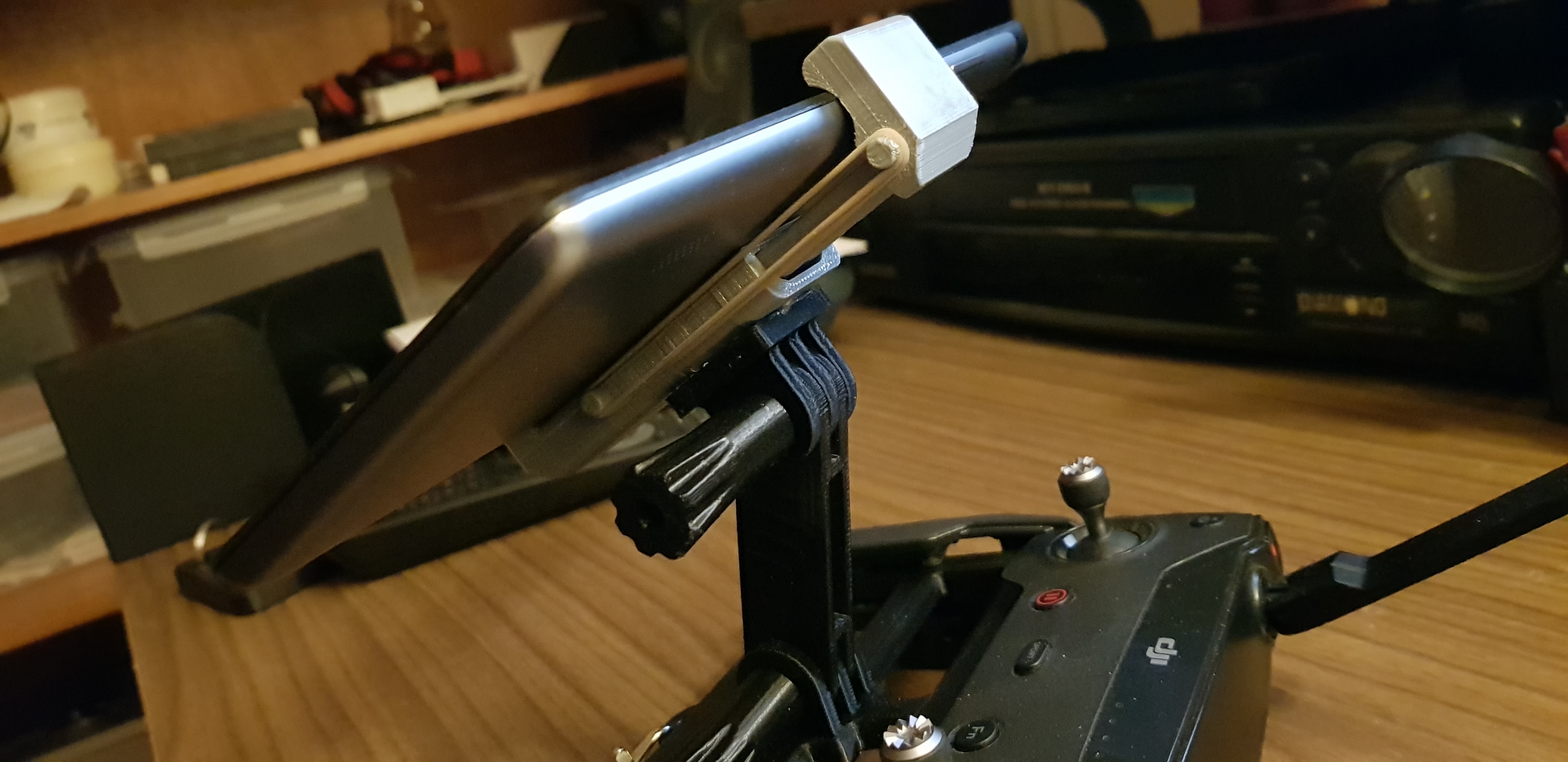 Miniatura 4 do modelo 3D Spark/Mavic  universal tablet holder for remote controller