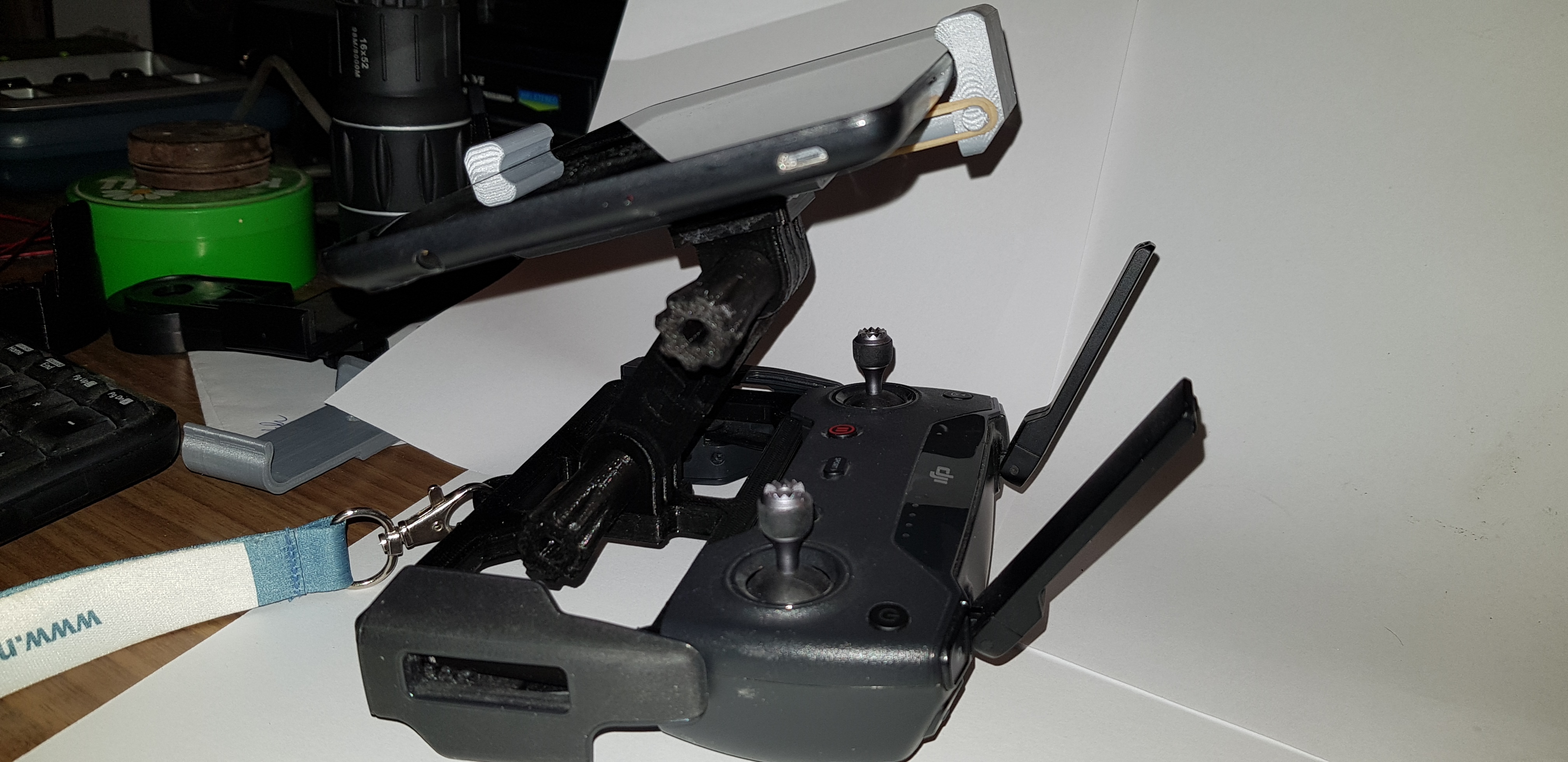 Miniatura 3 do modelo 3D Spark/Mavic  universal tablet holder for remote controller