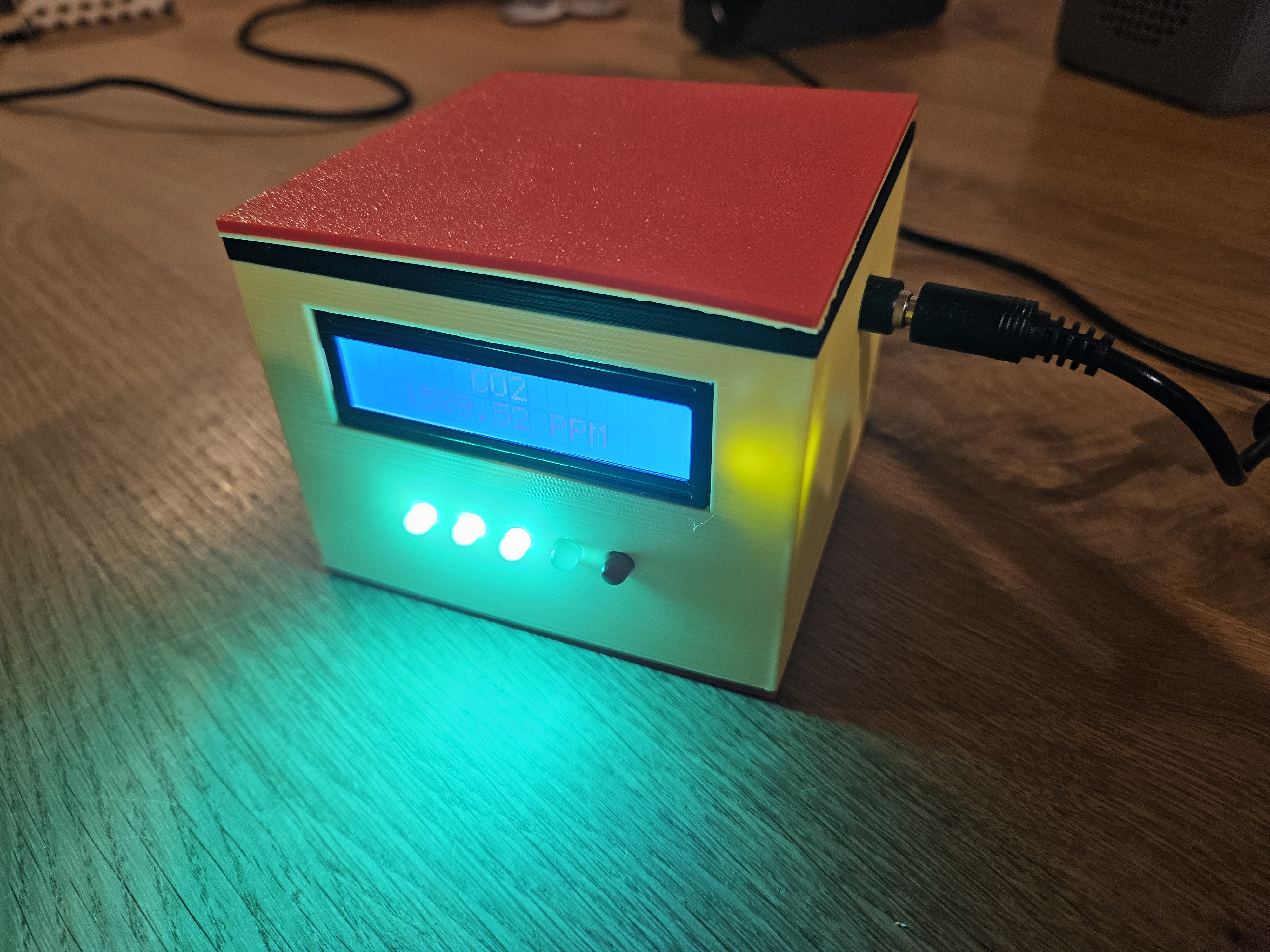 CO2 Air Quality Monitor with LED Indicator