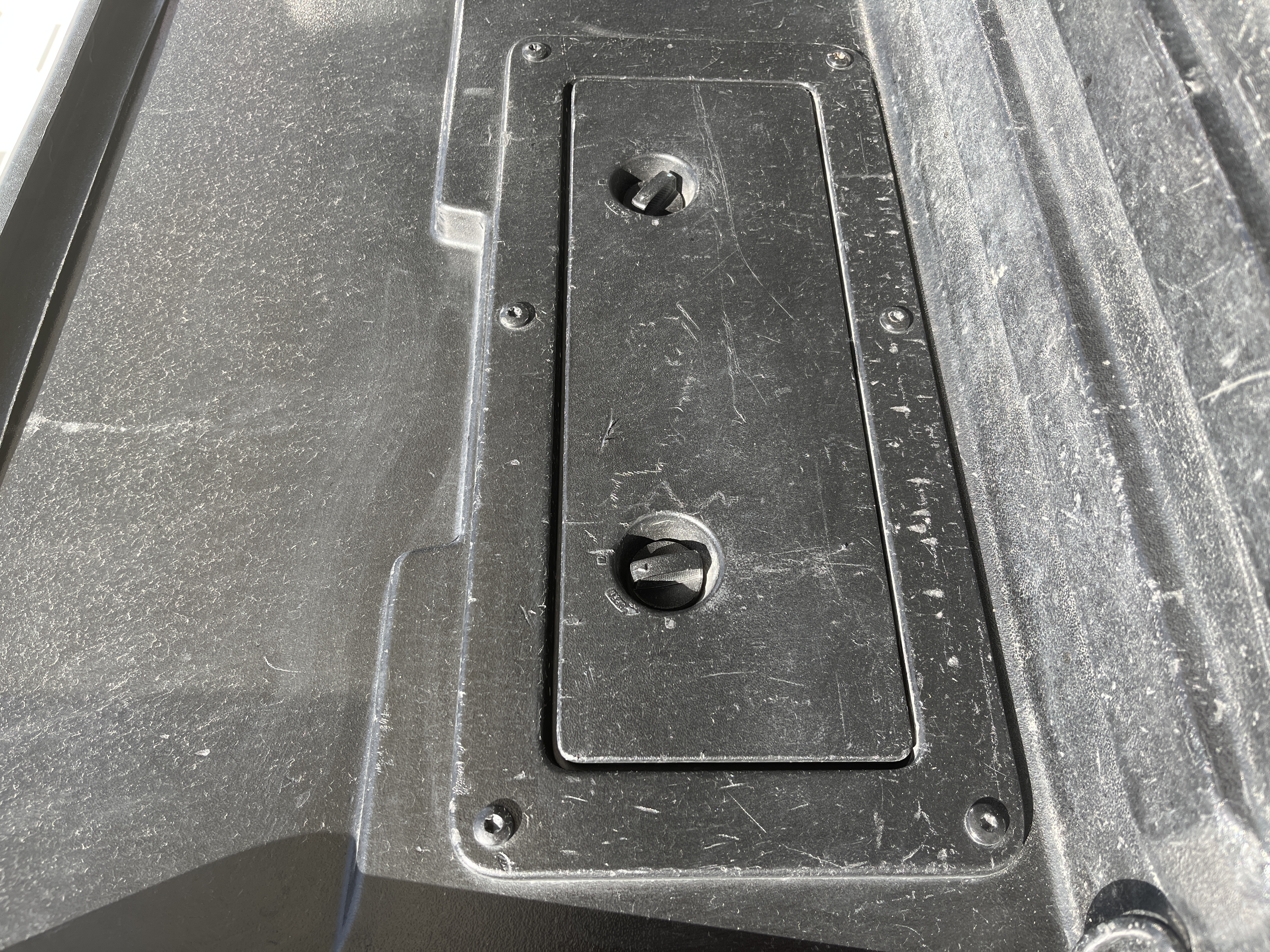 2005 Toyota Tacoma in bed Storage latch