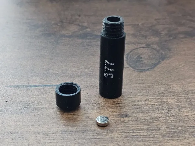 AA size 377 battery storage