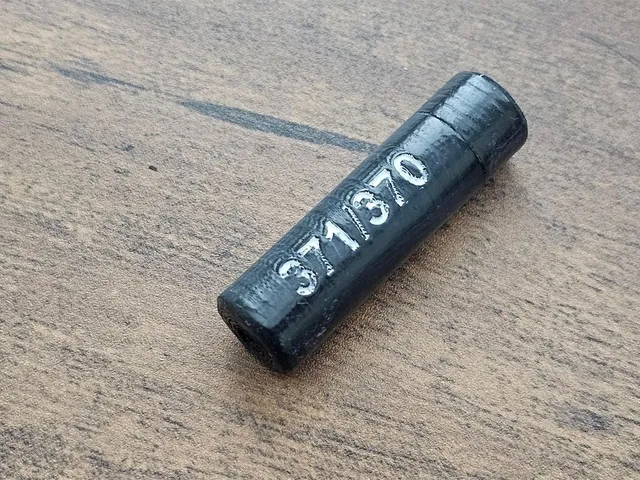 AA size 371-370 battery storage