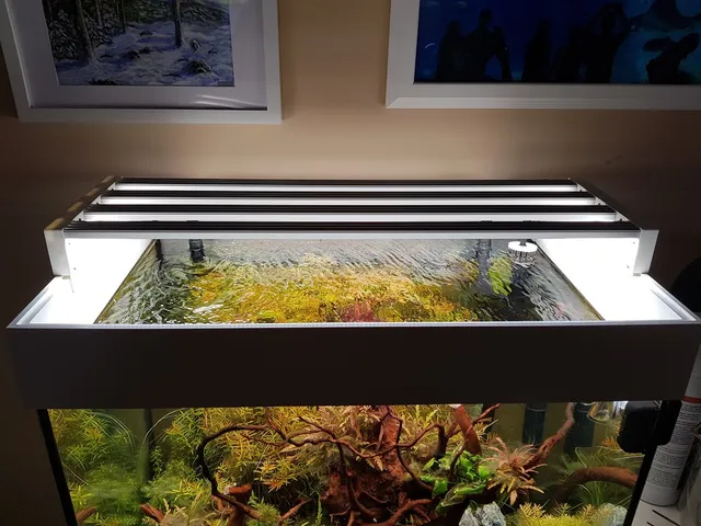 LED Aquarium Lamp (13500 lumen, CRI95, 3.2A at 60cm)