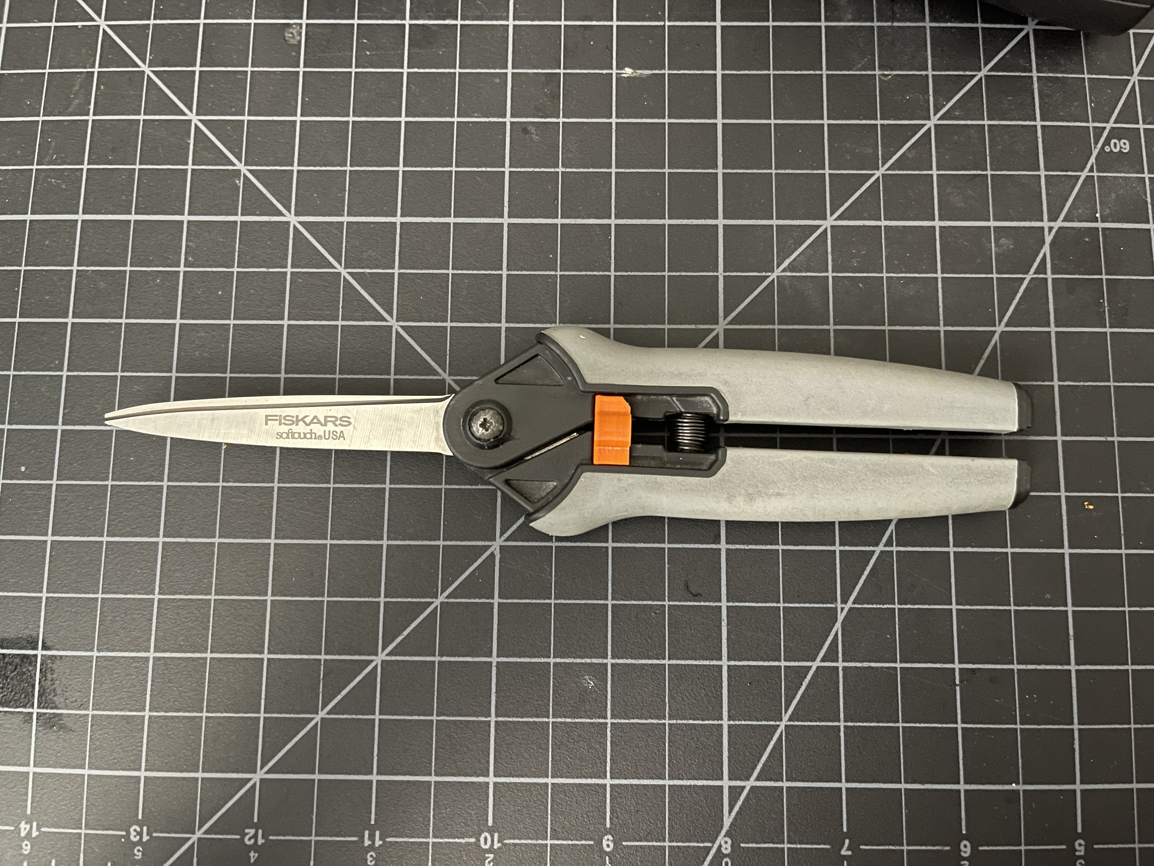 Fiskars Softouch Scissors Replacement Retaining Clip