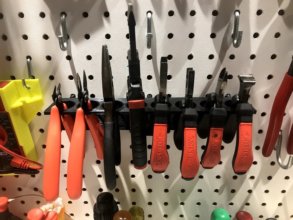 Pegboard tool holder by Unclestudd | Download free STL model ...