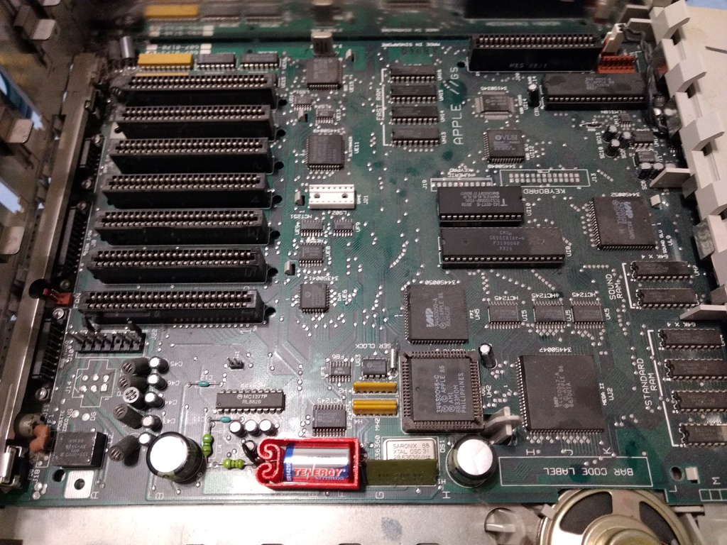 HalfAA Battery Holder by salfter Download free STL model