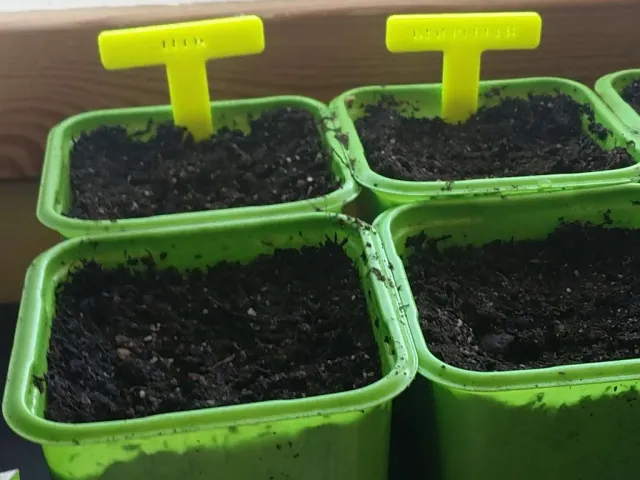 Planter signs, Small signs, Super when starting seeds indoor.