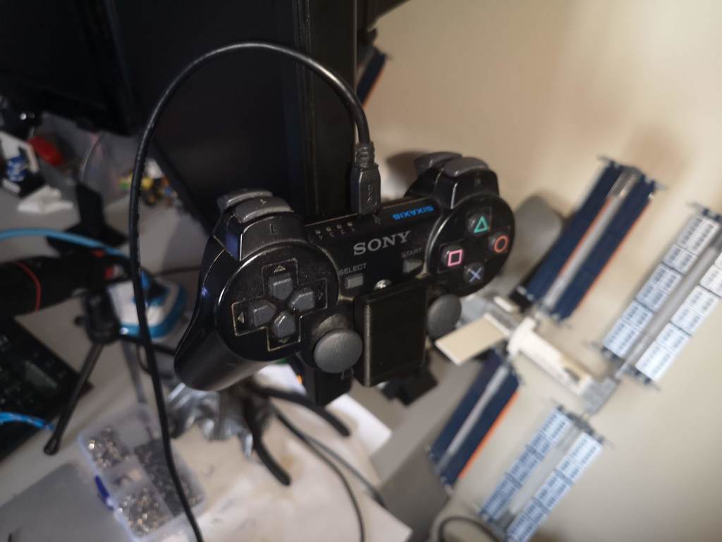 PS3 Controller Holder for Side of Monitor by Doormat_1 Download free