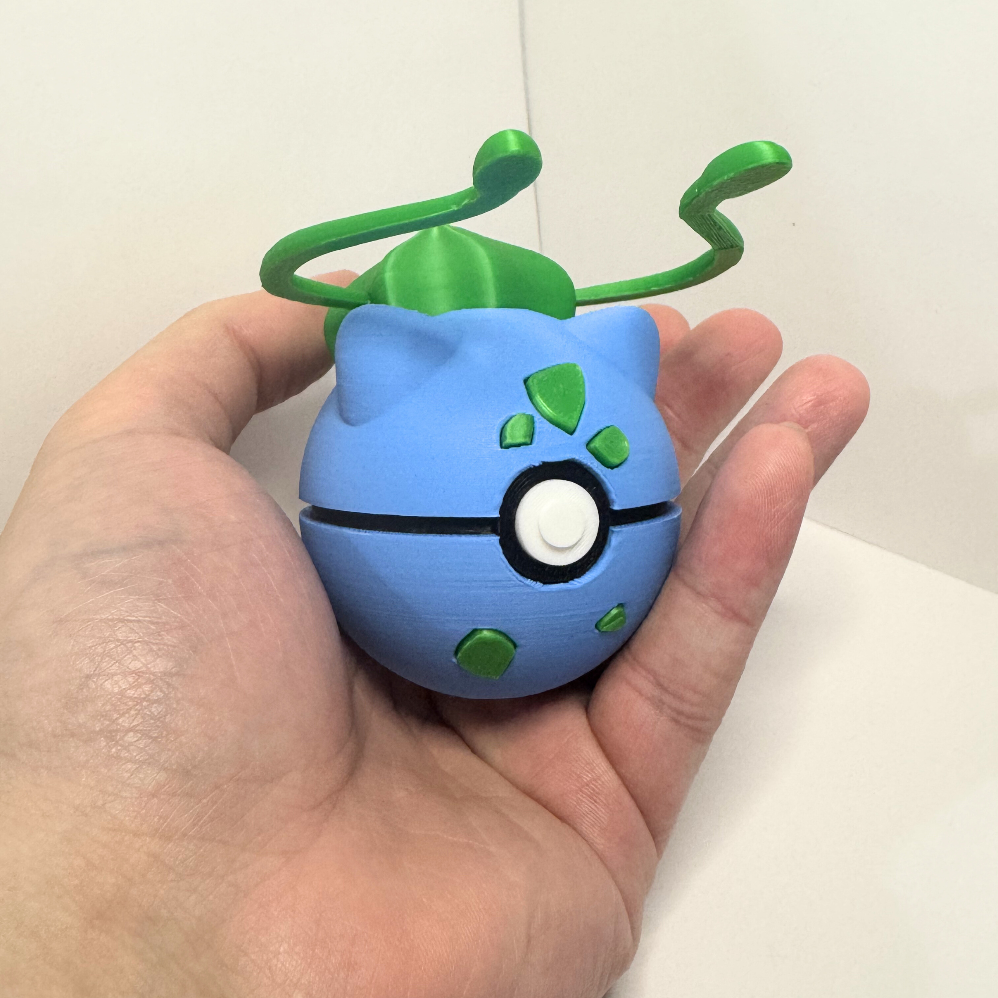 Bulbasaur PokeBall — miniatura 3