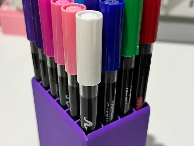 Compact acrylic marker / pen holder 24 slots