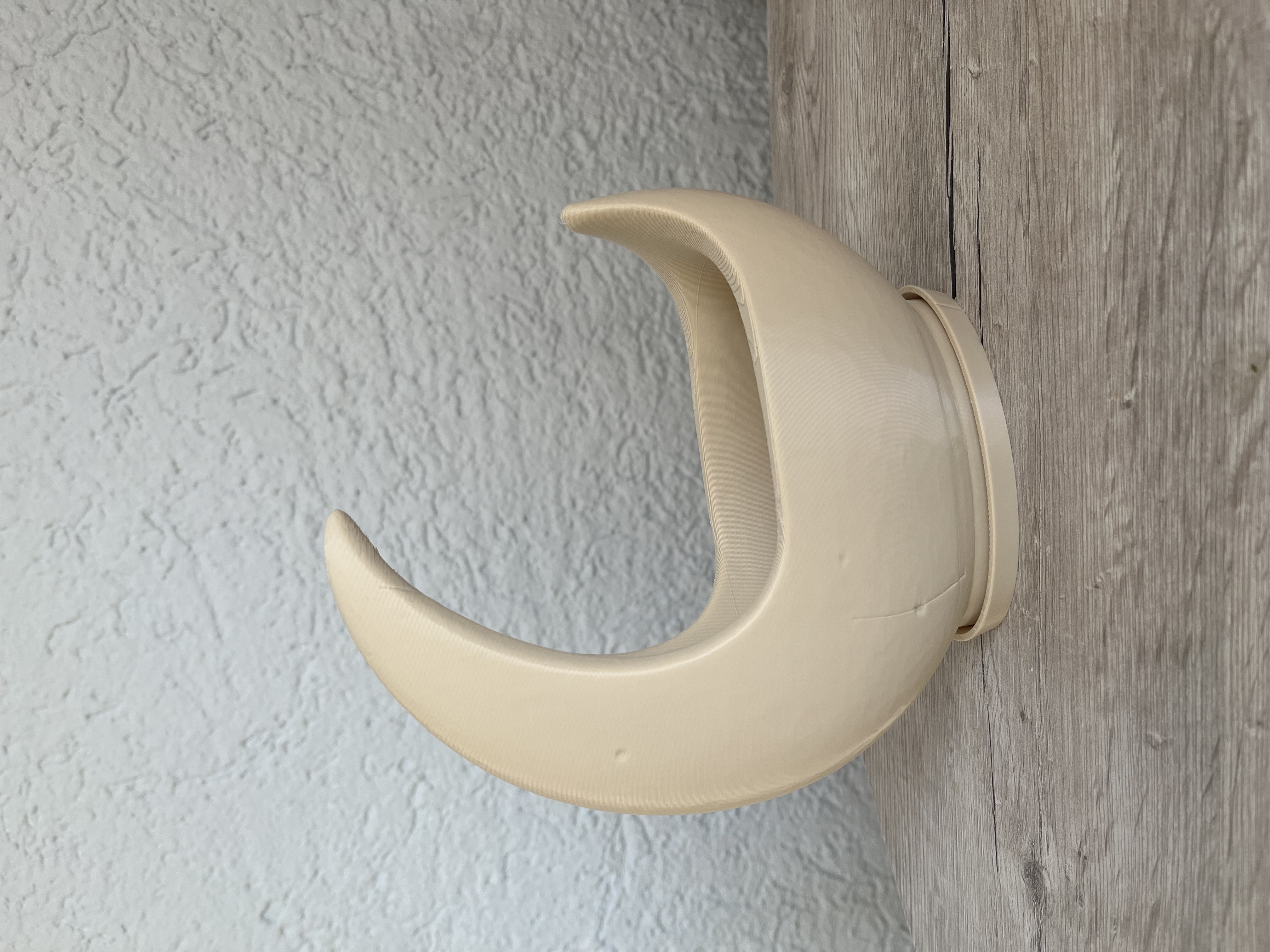 Lunaris Cradle – The Magical Crescent Moon Planter