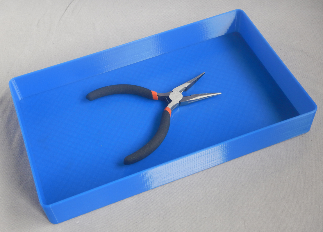 Ablagetasse für Werkzeug, Teile oder anderes, 38 Teile; Storage tray for tools, parts or other items, 38 pieces.