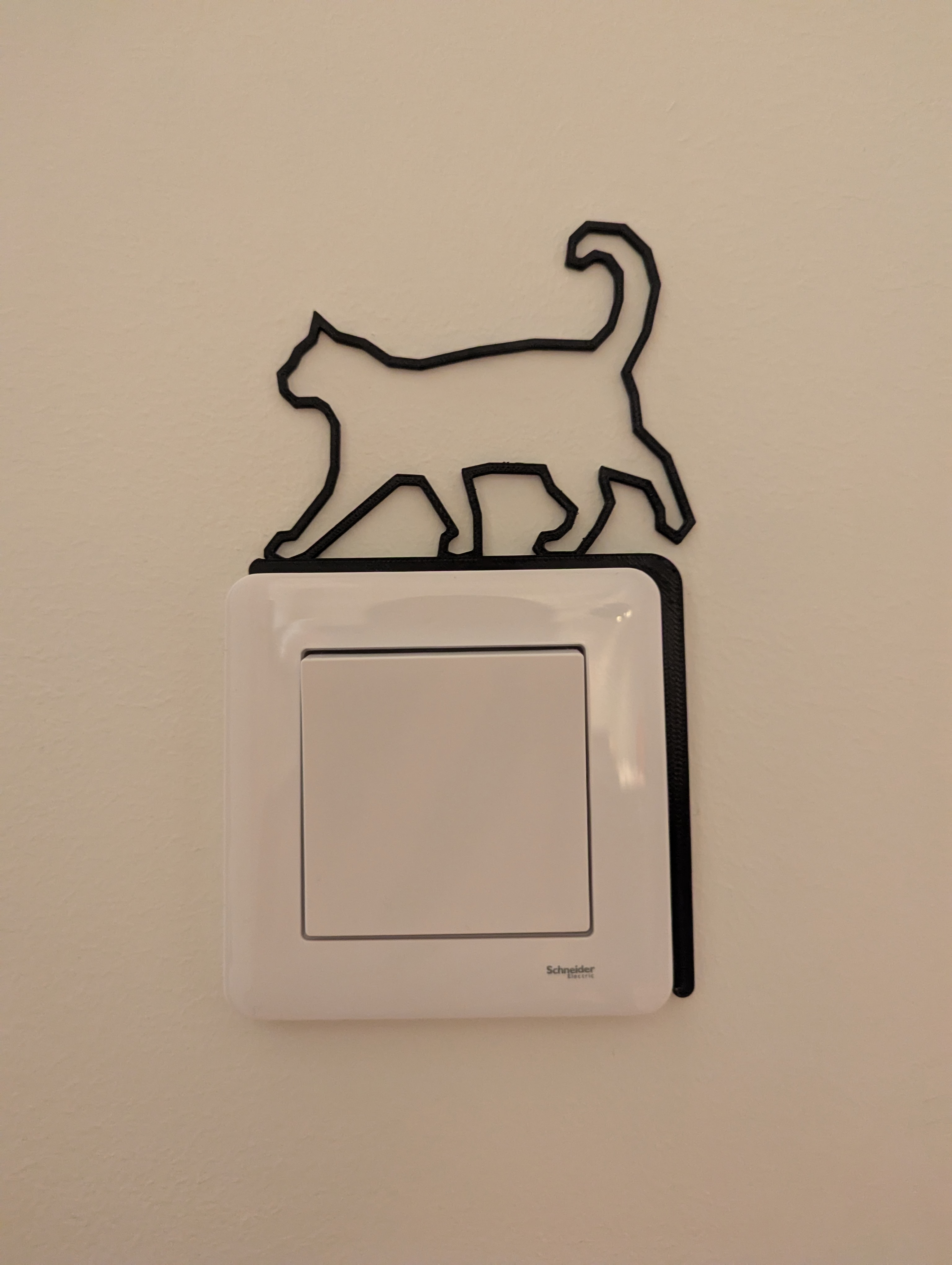 Polygon Cat Walking On A Wallswitch