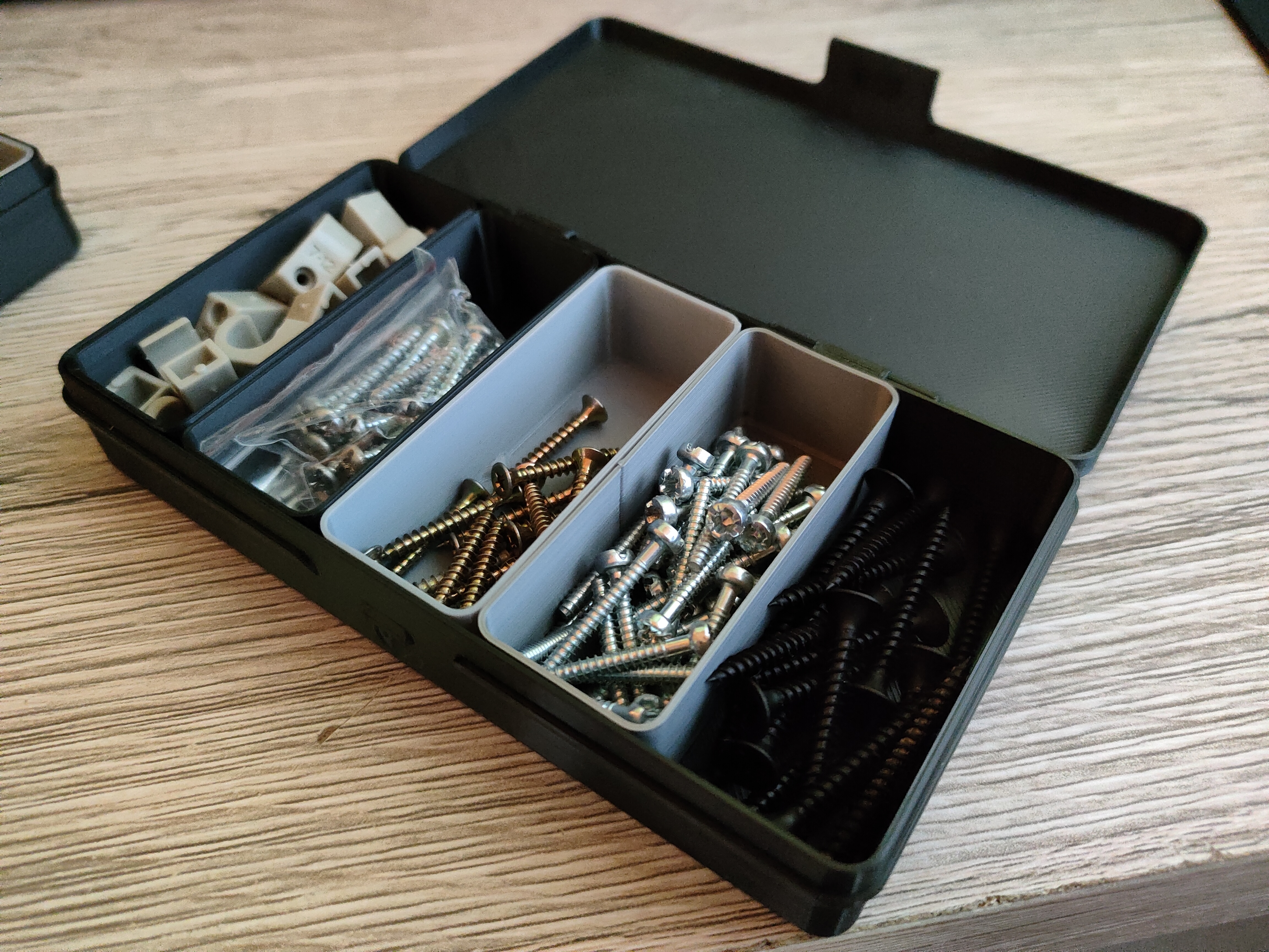 Box with compartments