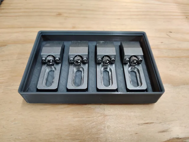 Gridfinity - Carbide3D Tiger Clamp Holder