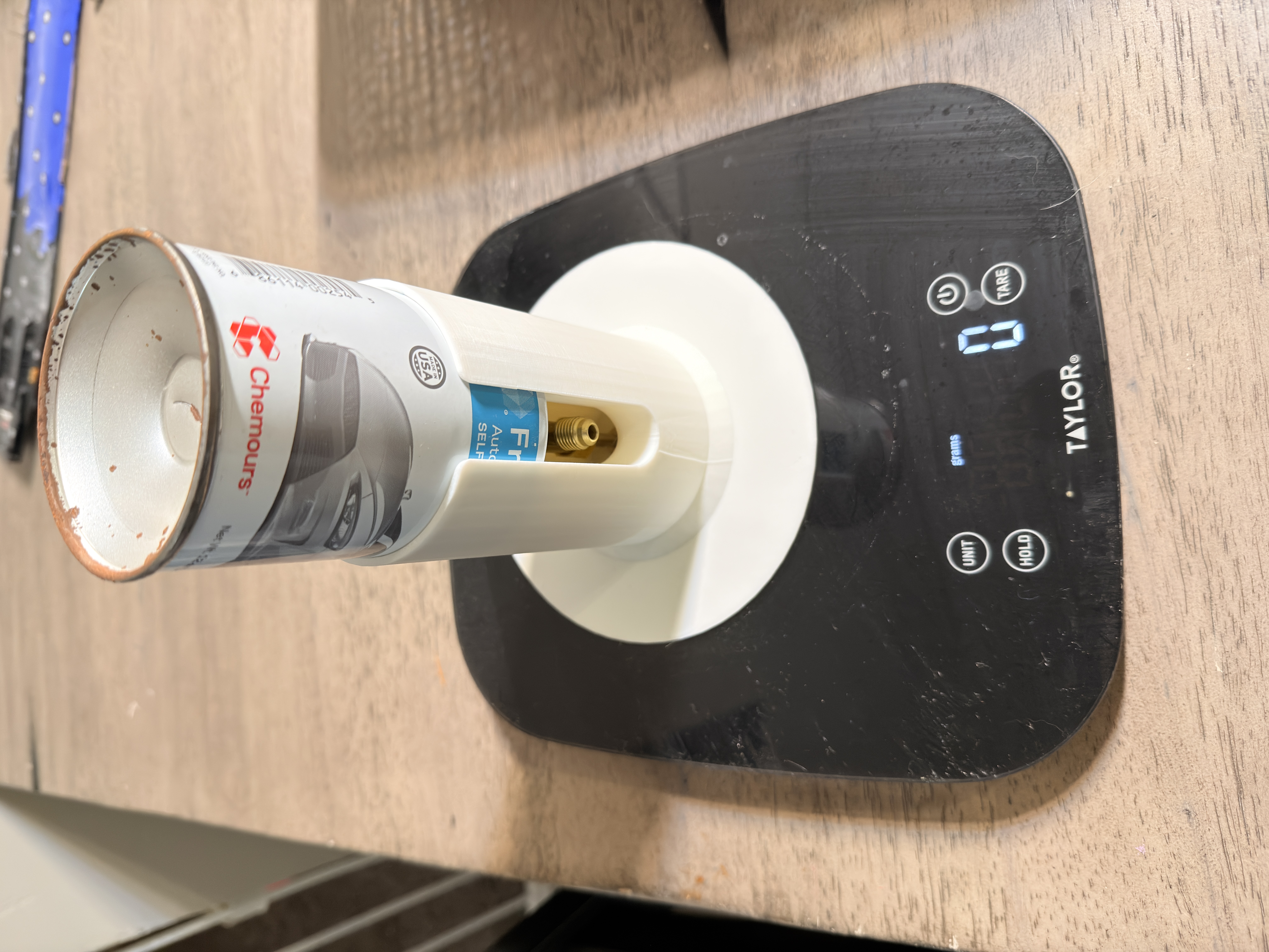 Freon stand for proper filling of AC units
