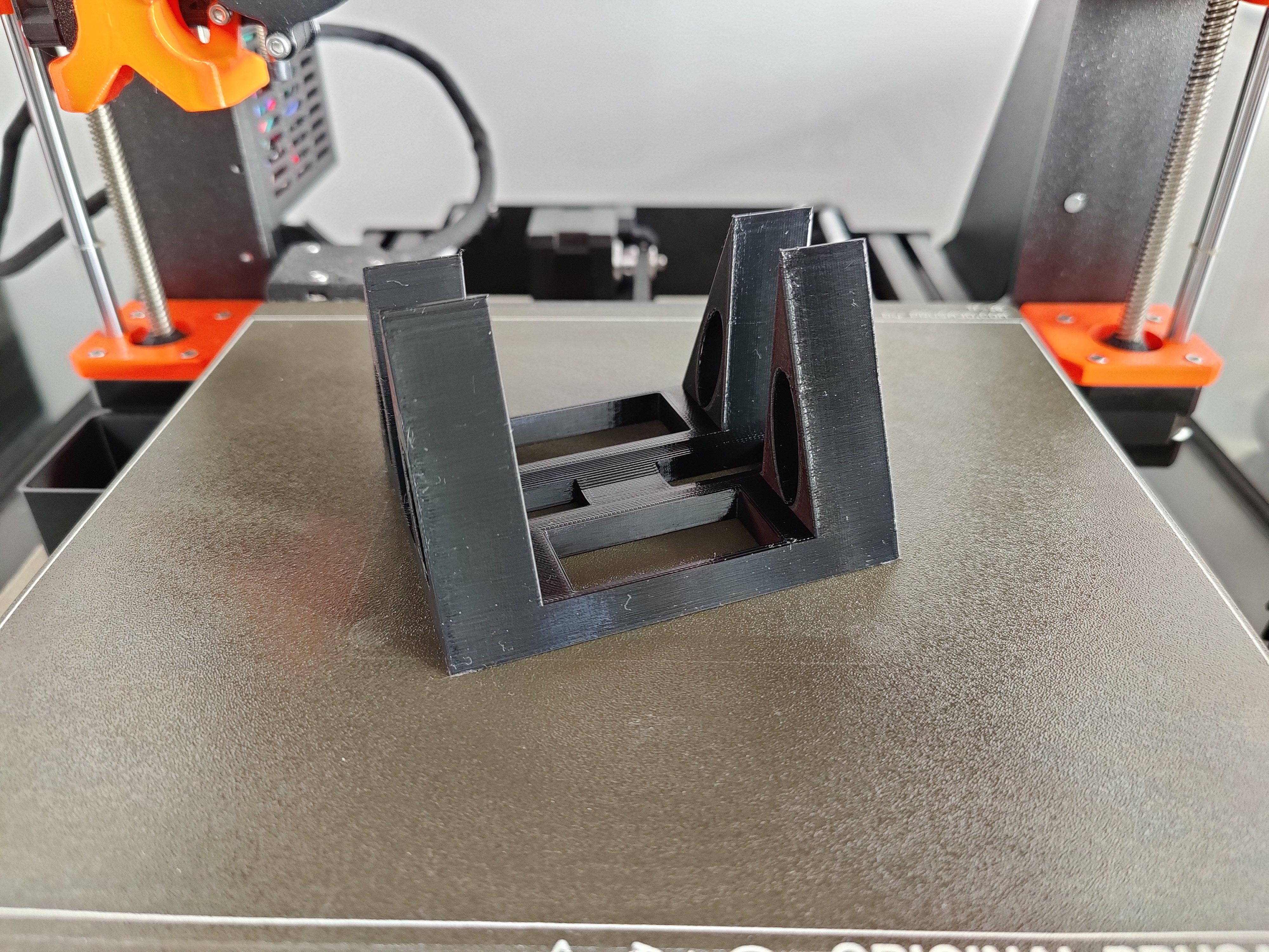 Miniatura 3 do modelo 3D Vertical Laptop Stand