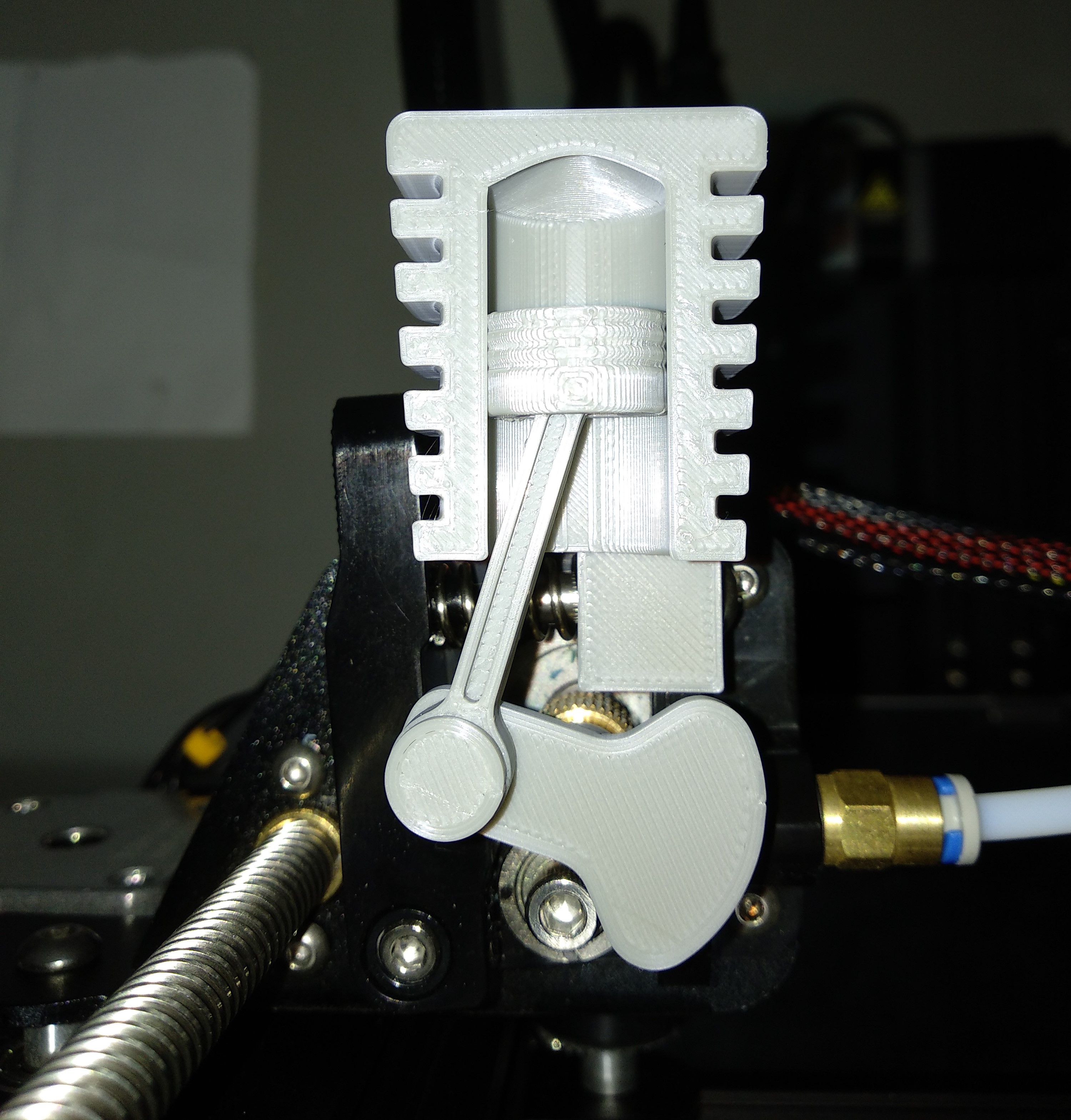 Ender 3 V2 Extruder Visualizer combustion engine by Leonardo3Printi Download free STL model