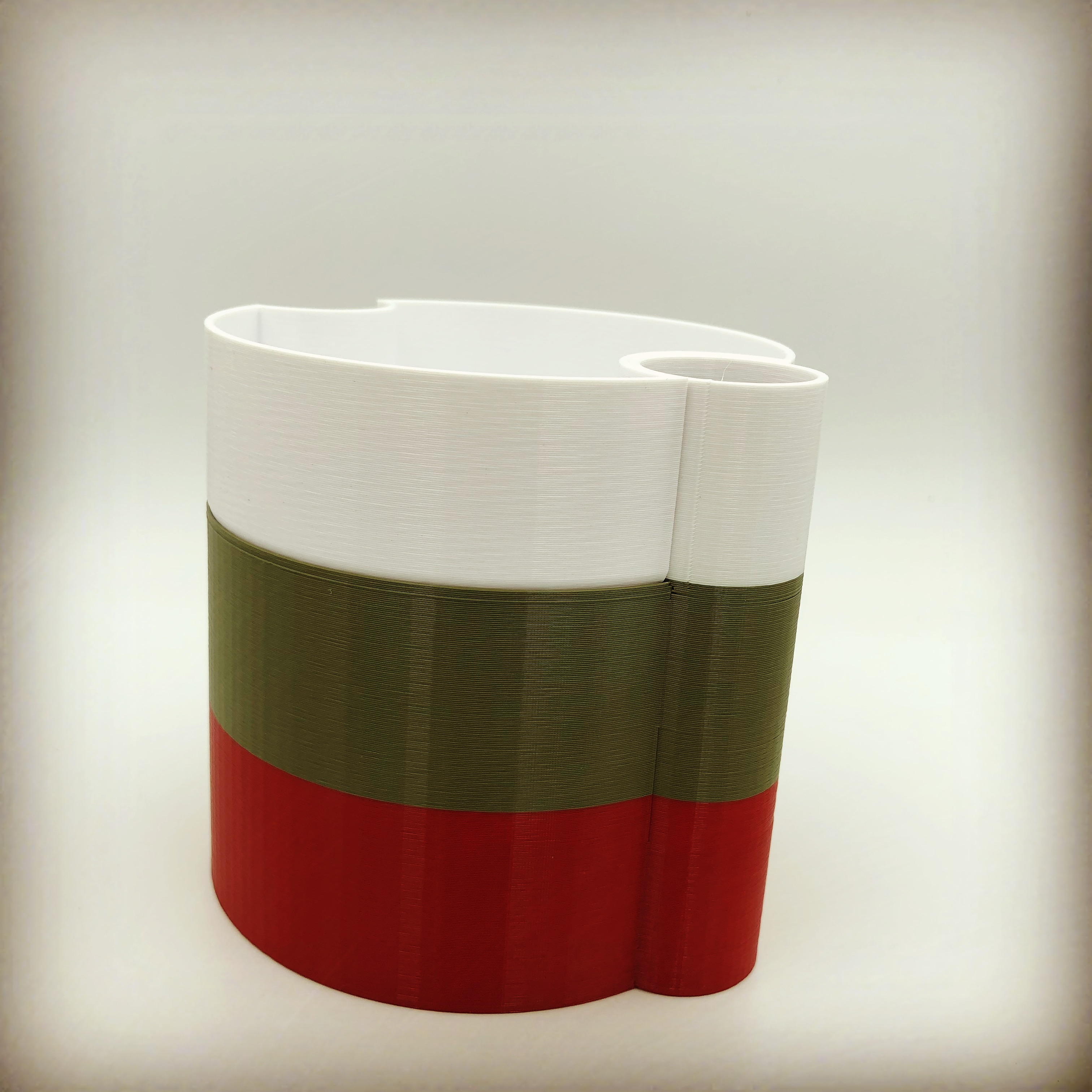 Miniatura 4 do modelo 3D Round interlocking self-watering planter