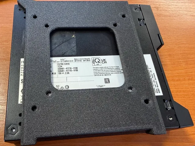 Monitor Mount for Fujitsu Futro S740/S7010 - VESA 75/100 compatible