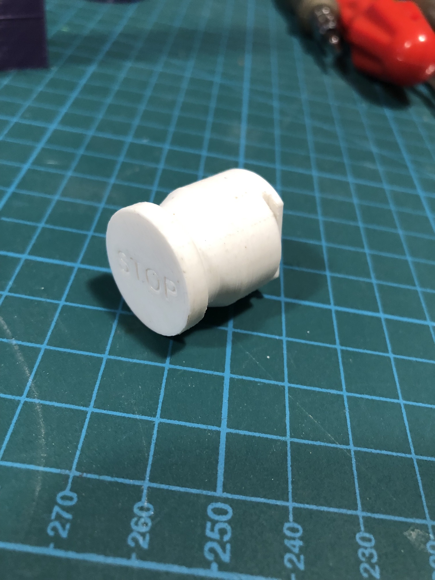 Miniatura 2 do modelo 3D Emergency Stop Button