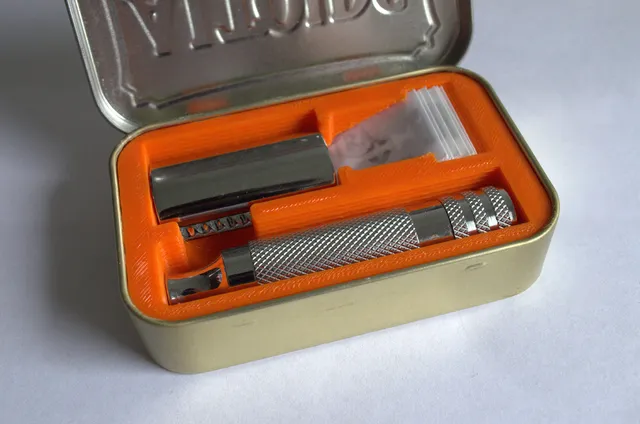 DE3P2S Double Edge Razor Altoids Insert