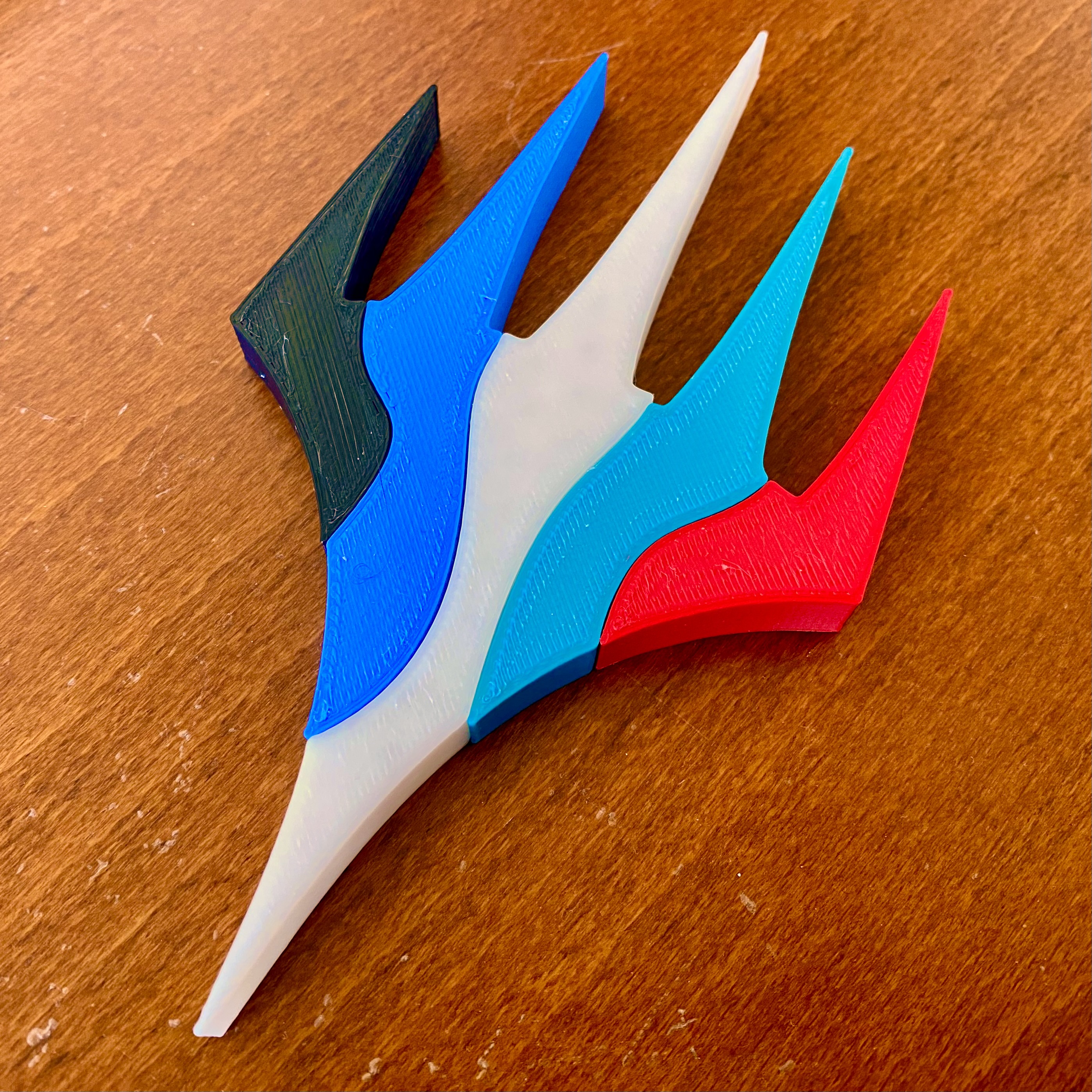 Magic: The Gathering - Planeswalker Logo in five parts
