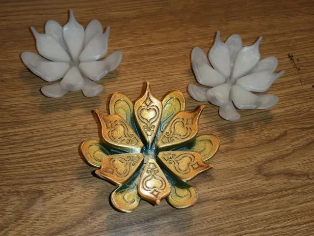 Decorative flower