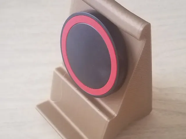 Vase-mode Phone Holder for Round QI Puck