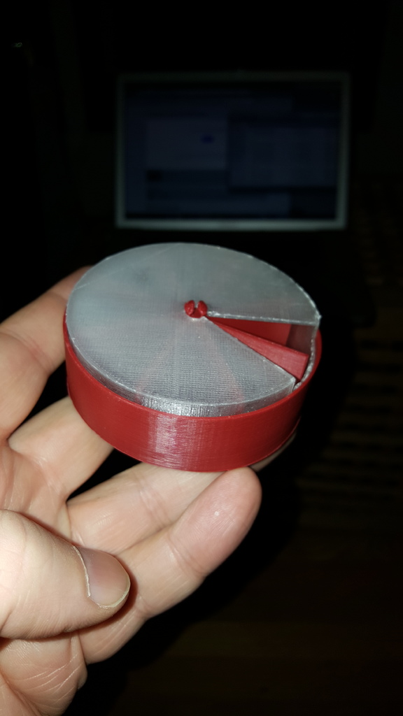 Pill box with peg locked lid - rounder