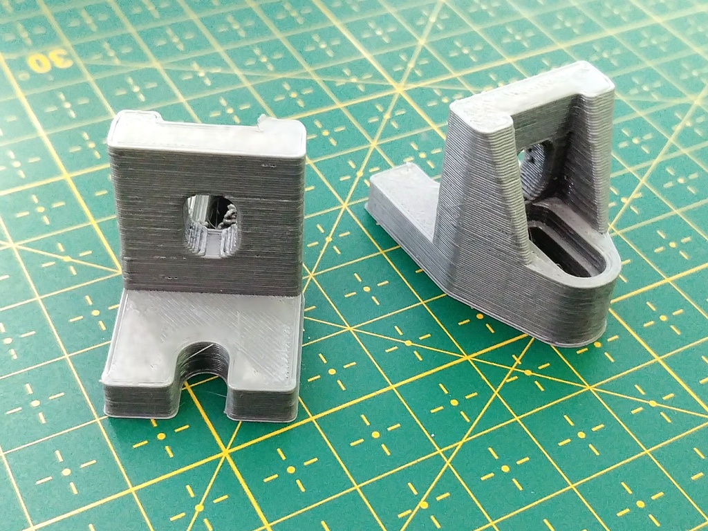 Adjustable bed bracket 15 mm Hypercube evolution