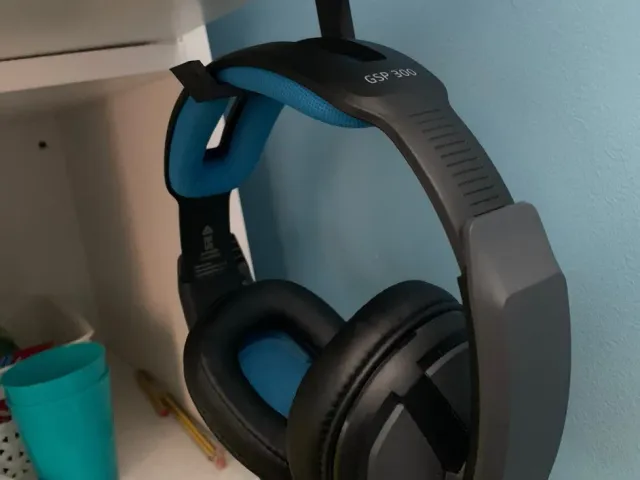 Under desk Headphone bracket