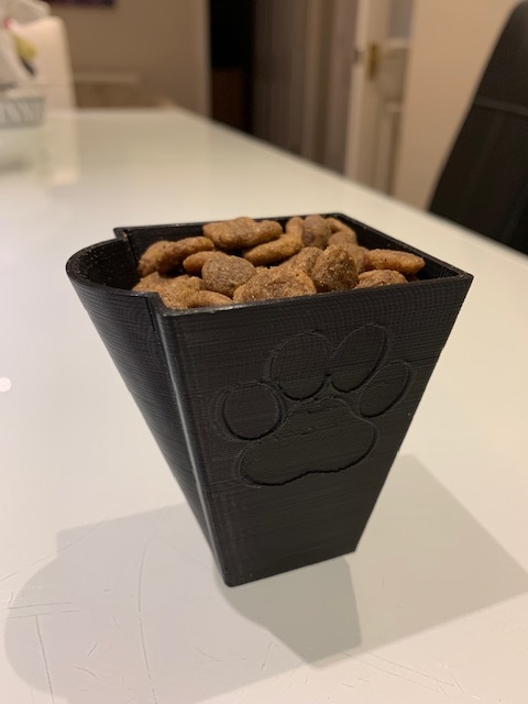 Dog food scoop