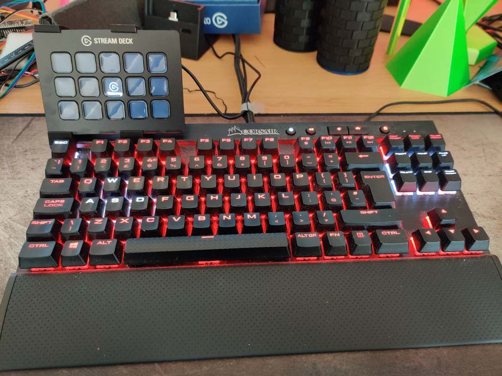 Corsair K65 Lux RGB to StreamDeck (15 Button)