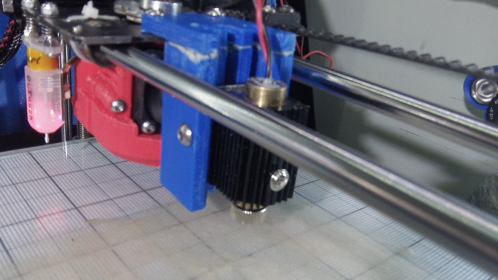 Miniatura 5 do modelo 3D 3D Printer Laser Holder