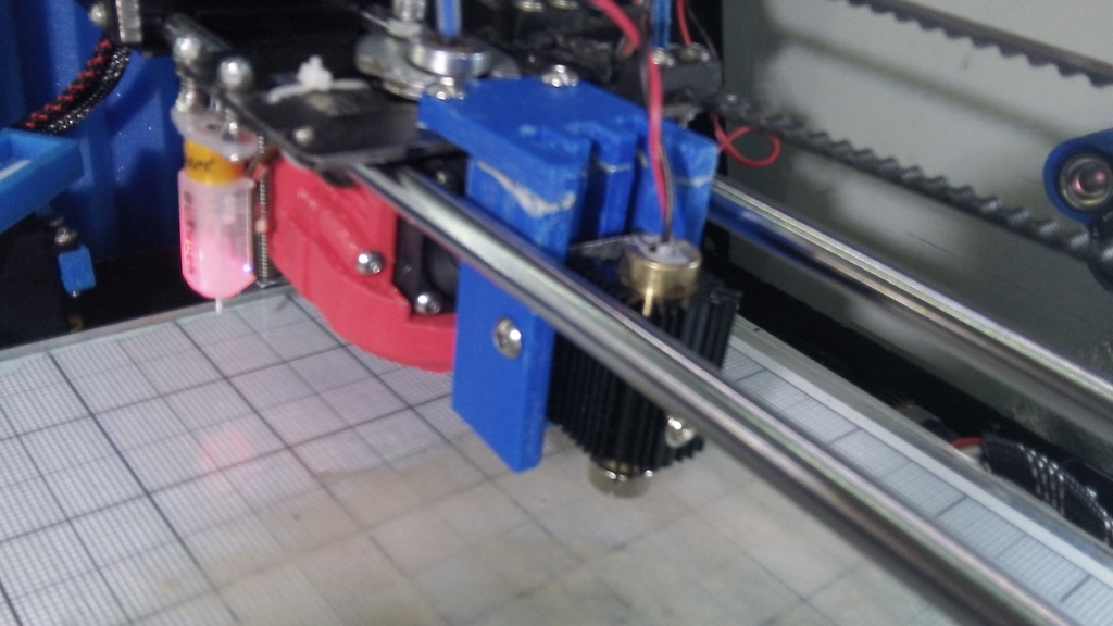 Miniatura 6 do modelo 3D 3D Printer Laser Holder