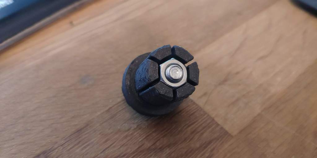 Selflocking bench dog for Festool MFT by Fabien T. Download free STL