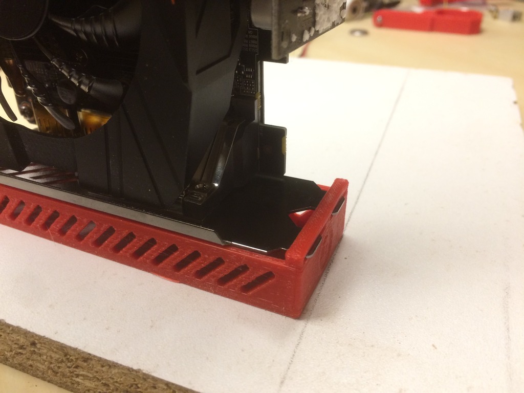 Miniatura 4 do modelo 3D Vertical GPU support for mining rig