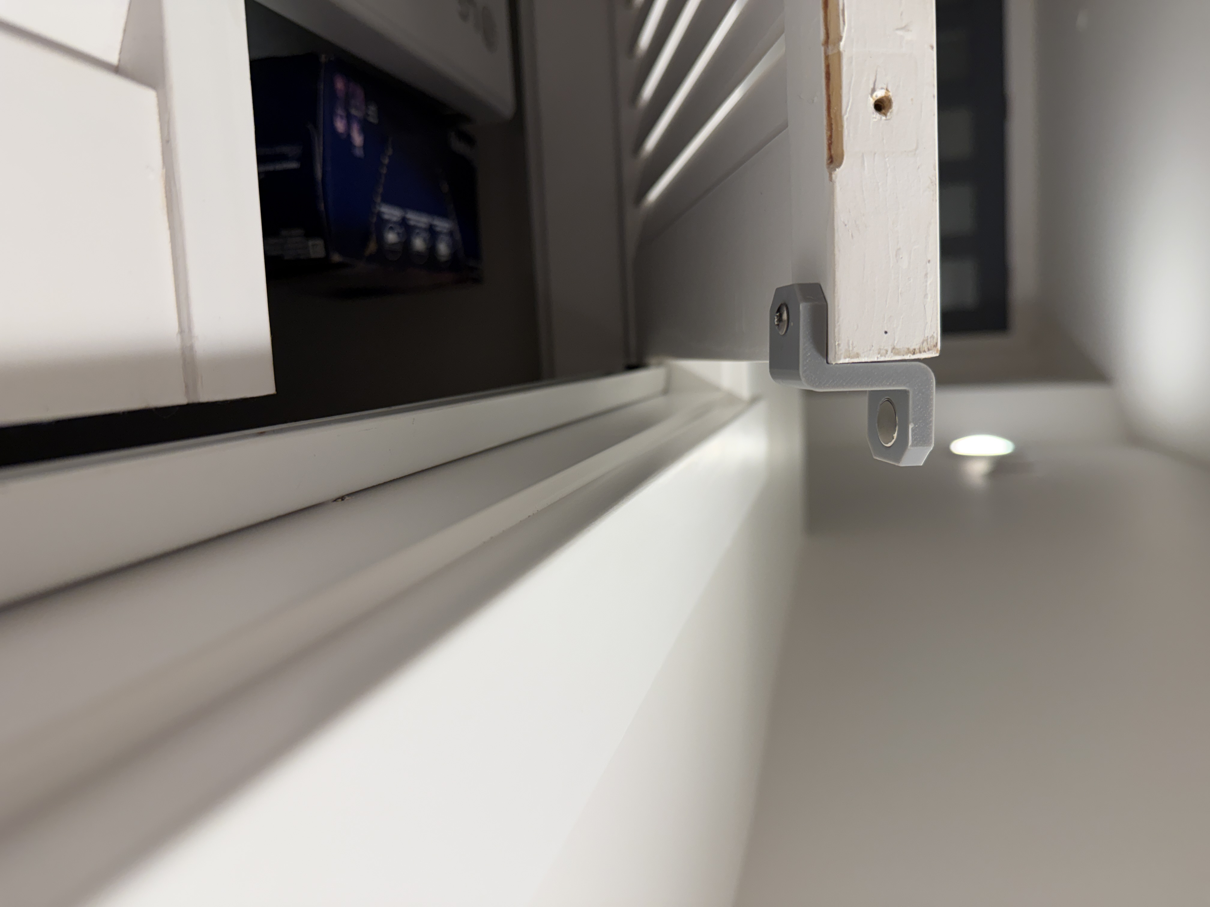 25mm thick closet blinds/bifold/french door magnetic catch