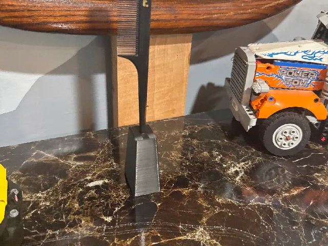 comb holder