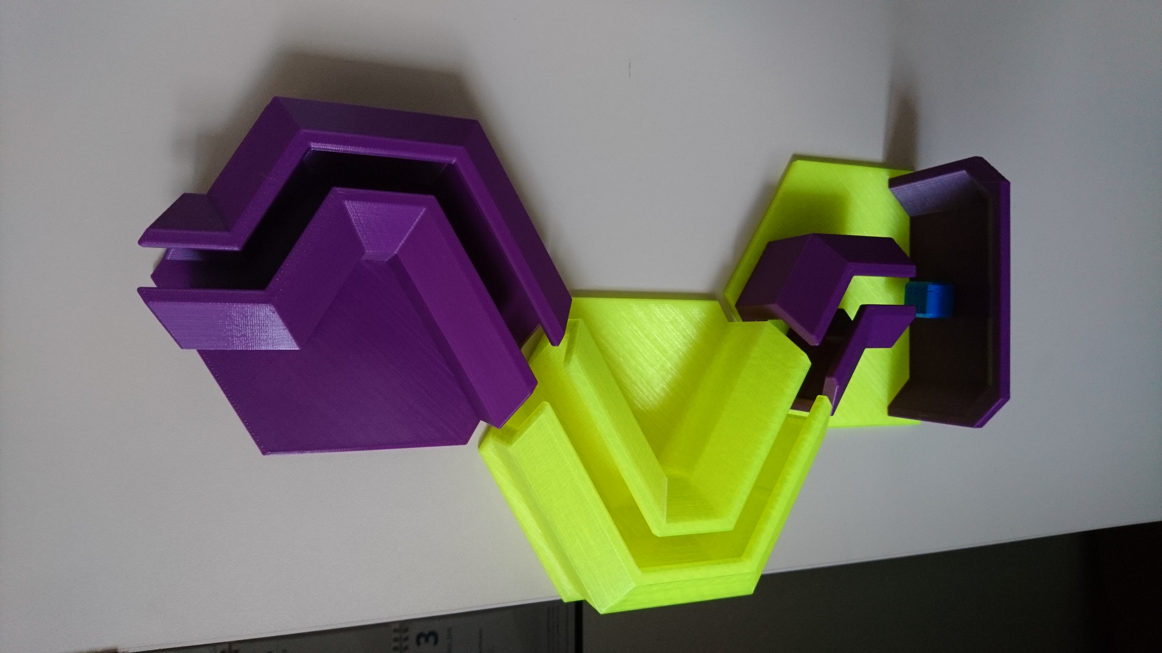 MatterHackers Wall Tile Dice Tower — miniatura 2