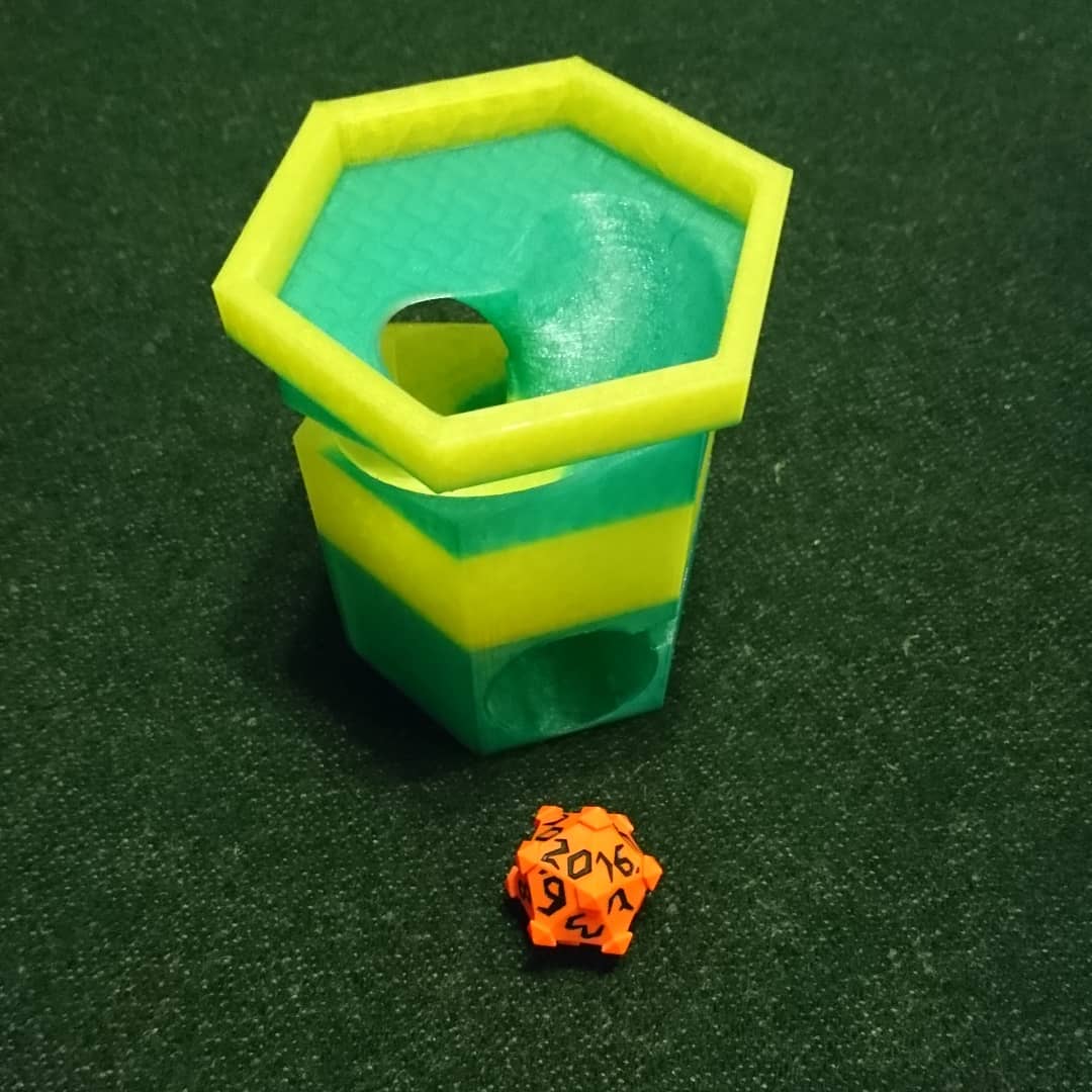 Miniatura 2 do modelo 3D Open Spiral Dice Tower Hexagonal