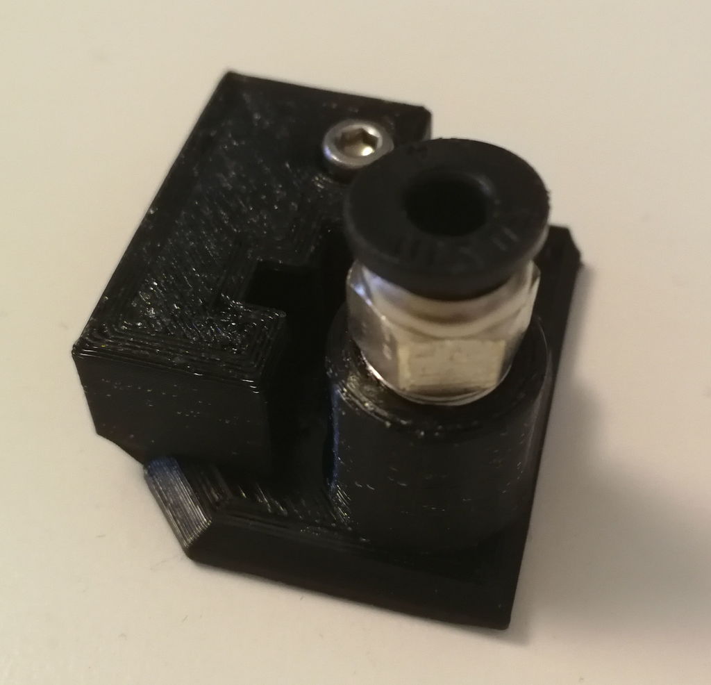 Prusa MMU2S cover to be used with PC04-01
